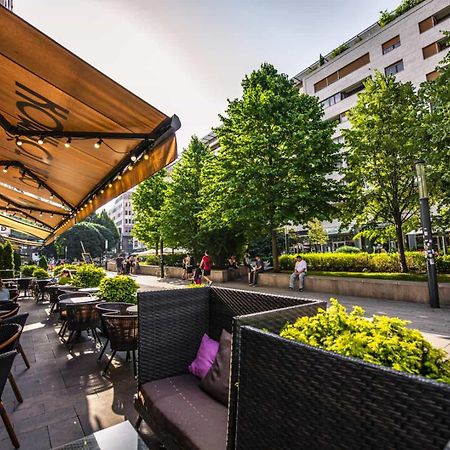 Apartamento Corvin Promenade Crystal Budapest Exterior foto